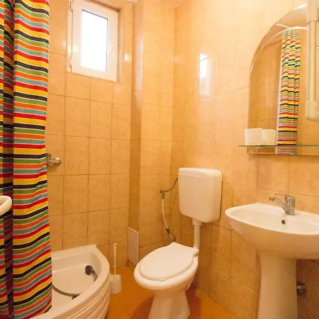 Vila Leonard Costinesti
