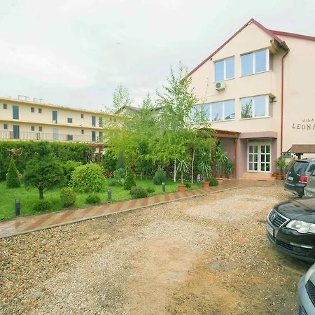Vila Leonard Costinesti