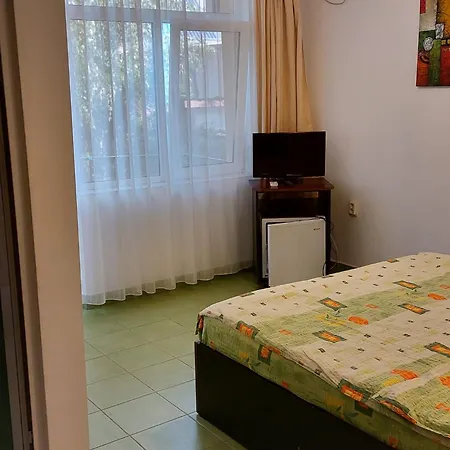 Vila Leonard